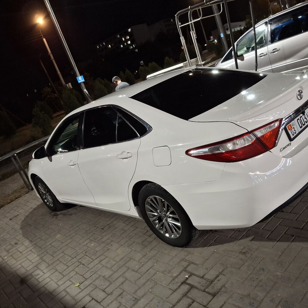 Toyota Camry: 2017 г., Автомат, Седан: фото 2
