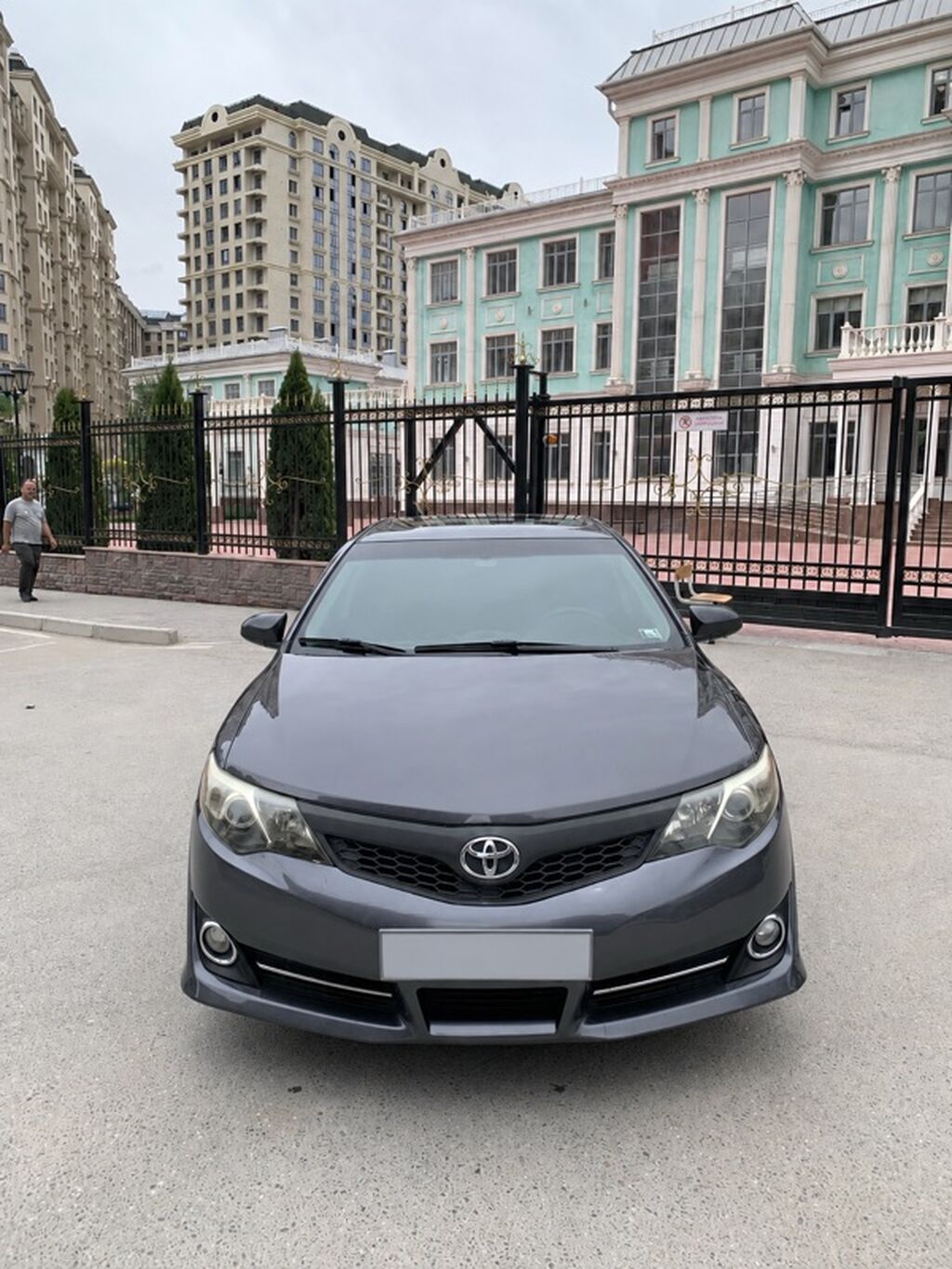 Toyota Camry: 2011 г., 2.5 л, Автомат, Седан: фото 3