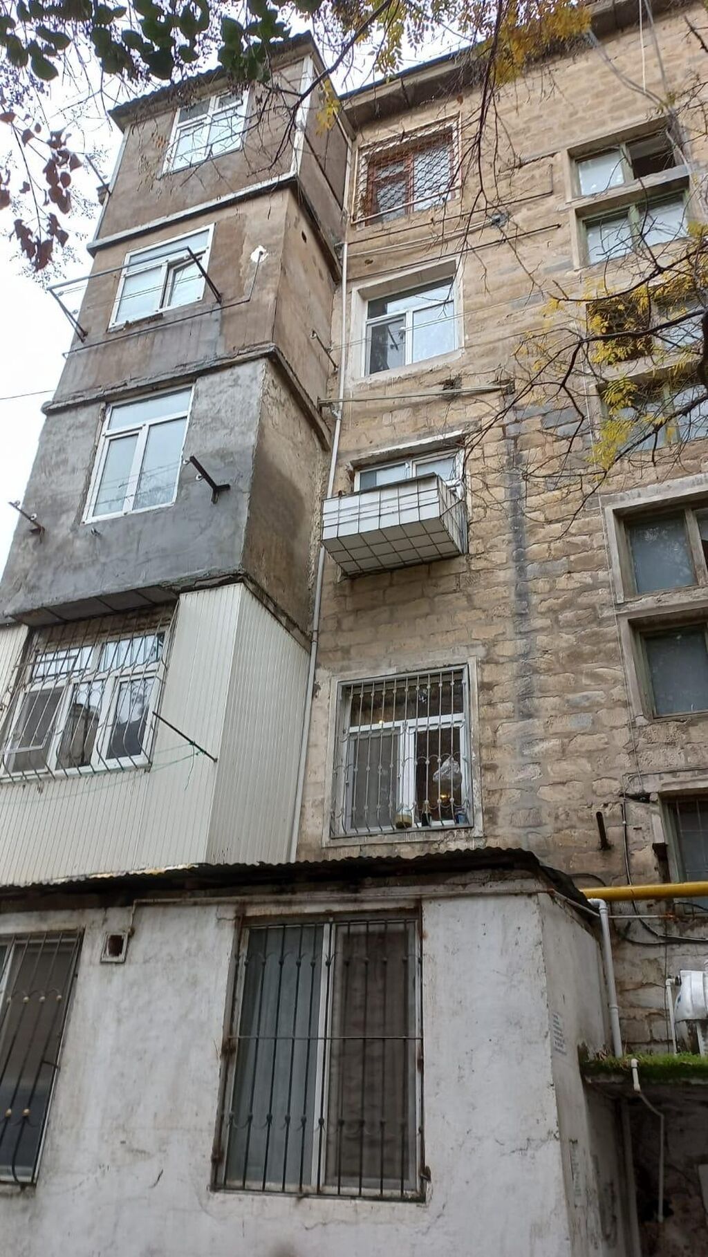 Yasamal, 3 otaqlı, Yeni tikili, m. İnşaatçılar, 89 kv. m