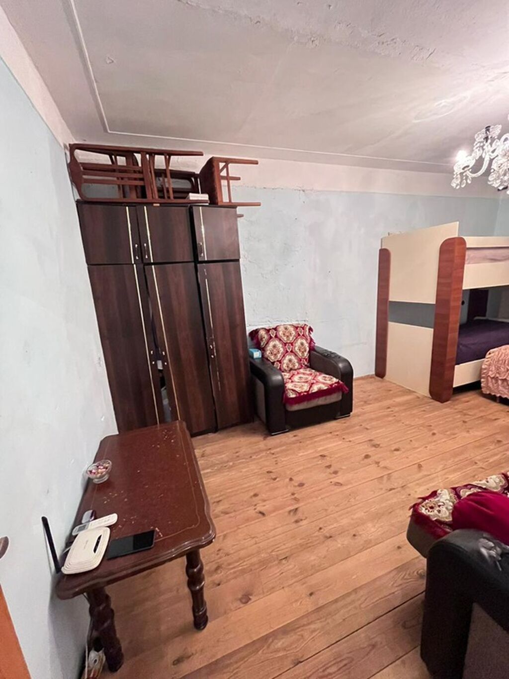 🏠Mənzil çox əlverişli ərazidə yerləşir. Yaşayış üçün olduqca rahatdır