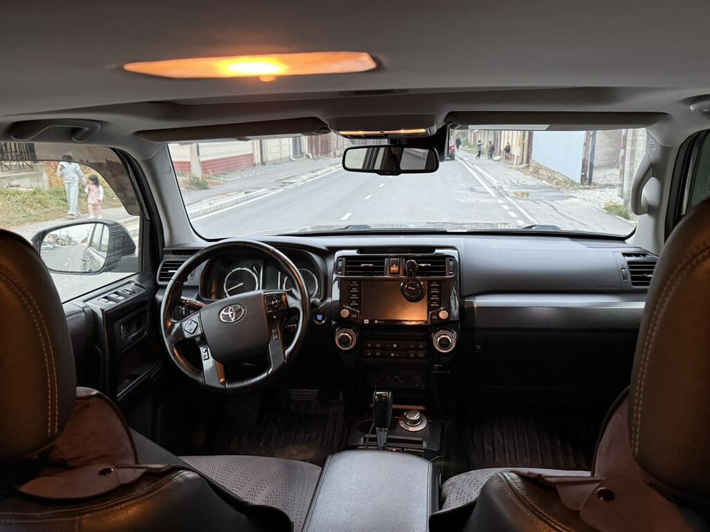 Toyota 4Runner: 2020 г., Газ, Внедорожник: фото 5