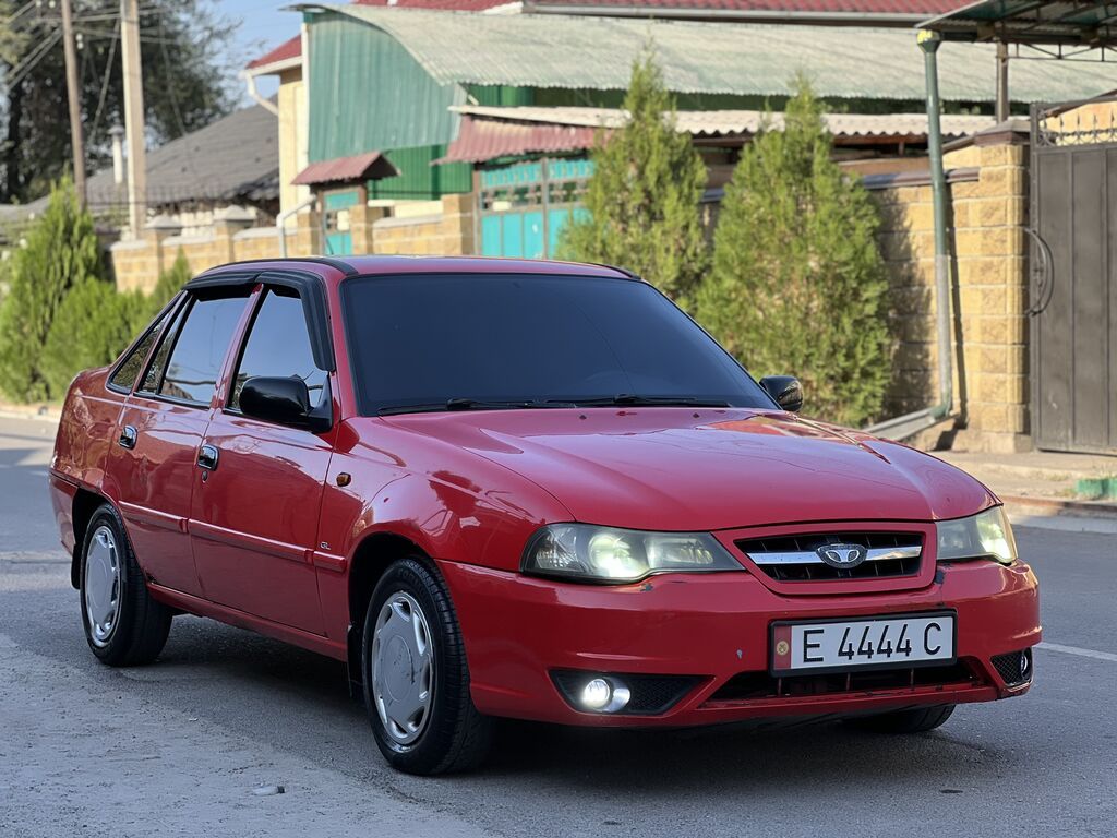 Daewoo Nexia: 2011 г., 1.6 л, Механика, Бензин, Седан: фото 4