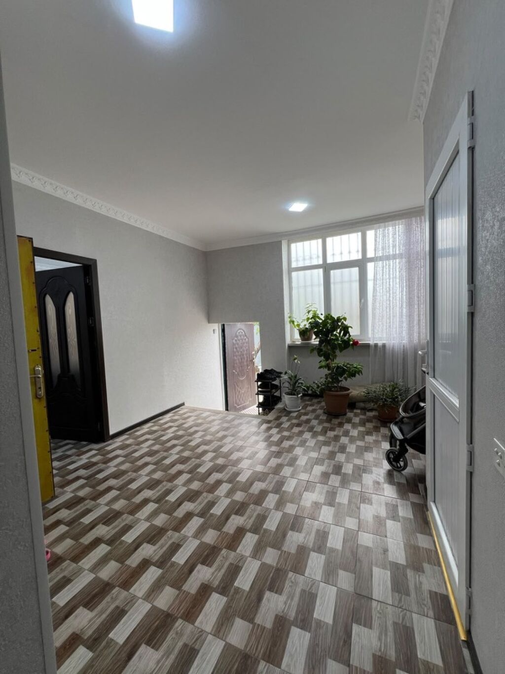 3 otaqlı, 3 kv. m