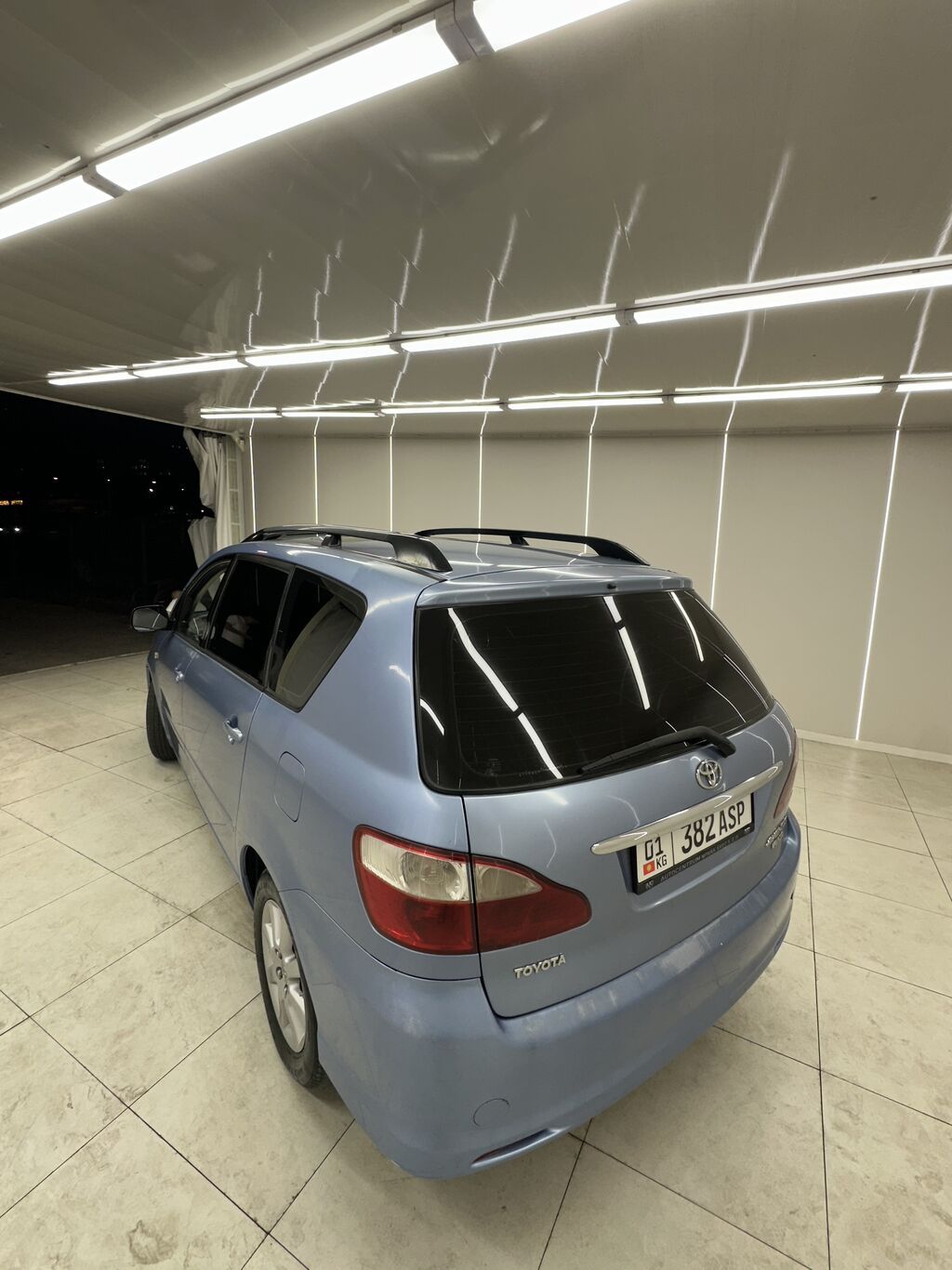 Продам Toyota Avensis Verso, 2004 г., 2 л, минивэн: фото 3