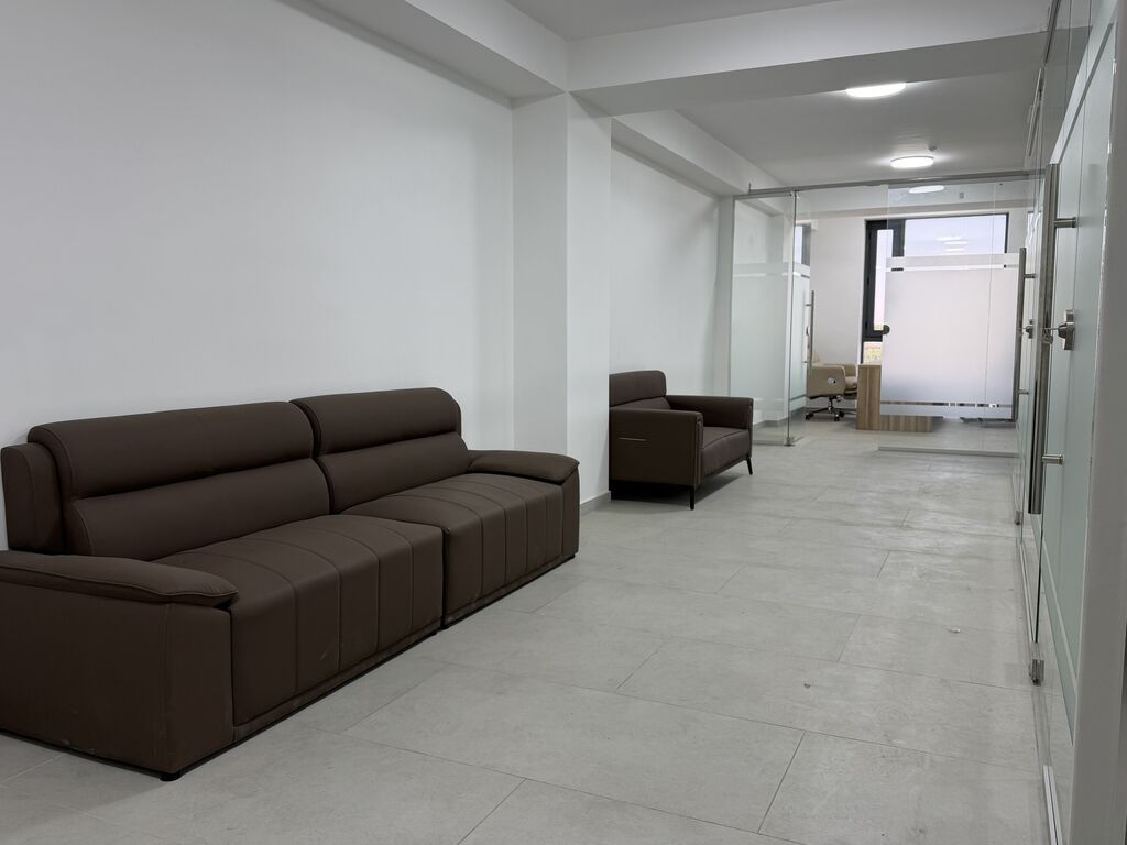 Аренда офисов, 93 м², В бизнес центре