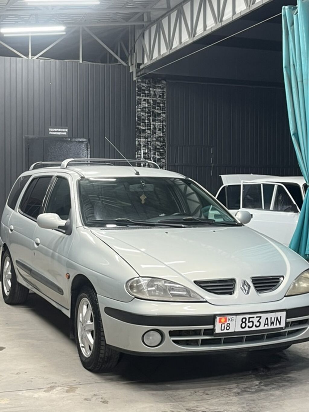 Renault Megane: 2003 г., 1.6 л, Механика, Бензин, Универсал: фото 2