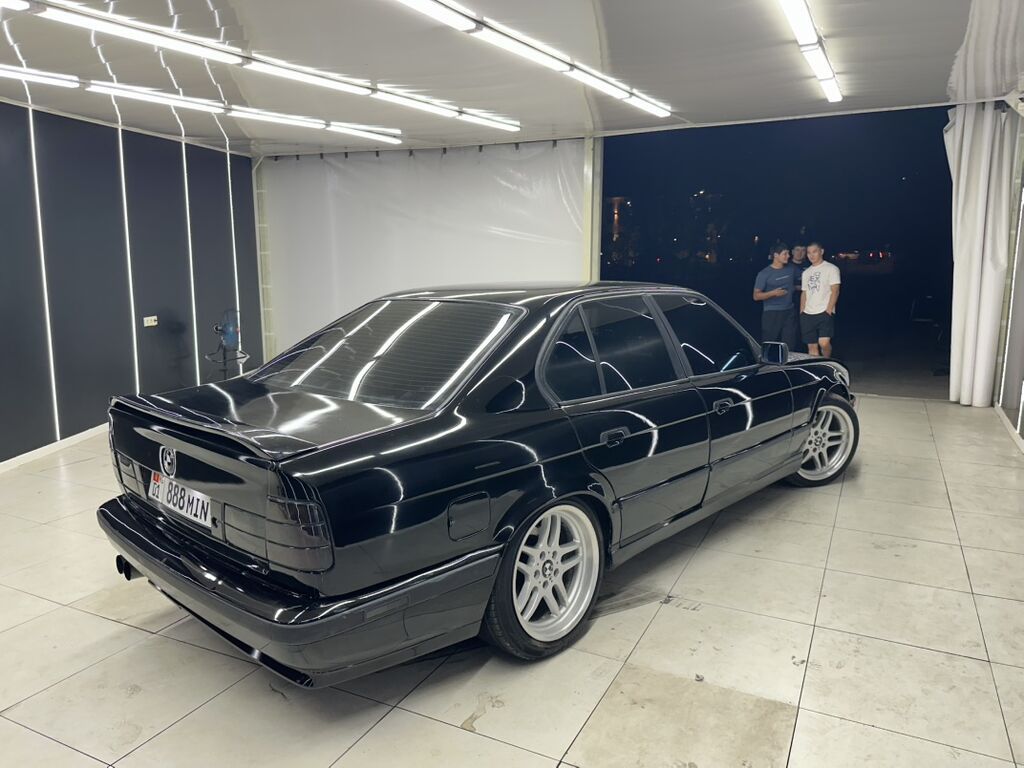 BMW 5 series: 1994 г., 4 л, Механика, Бензин, Седан: фото 3