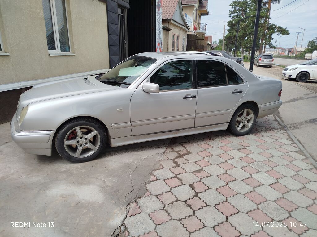Mercedes-Benz E-Class: 1996 г., Автомат, Бензин, Седан: фото 2