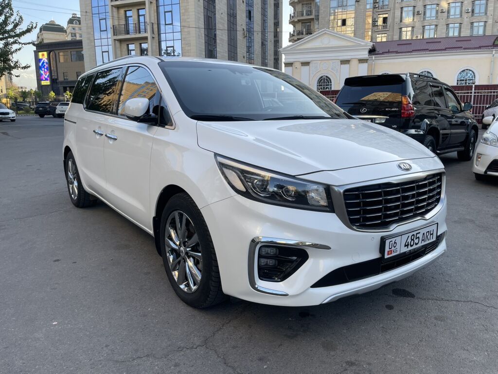 Kia Carnival: 2018 г., 2.2 л, Автомат, Дизель, Минивэн: фото 3
