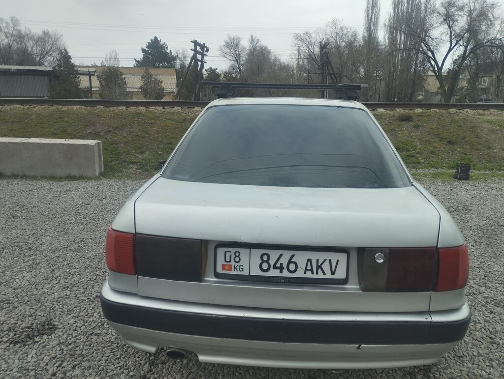 Audi 80: 1993 г., 0.2 л, Механика, Бензин, Седан: фото 7