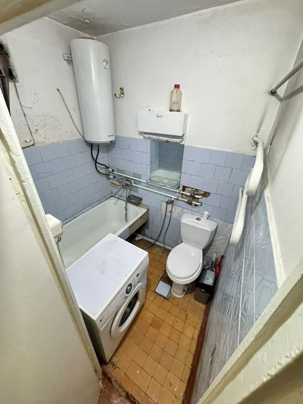 1 комната, 32 м², 104 серия, 4 этаж, Старый ремонт: фото 4