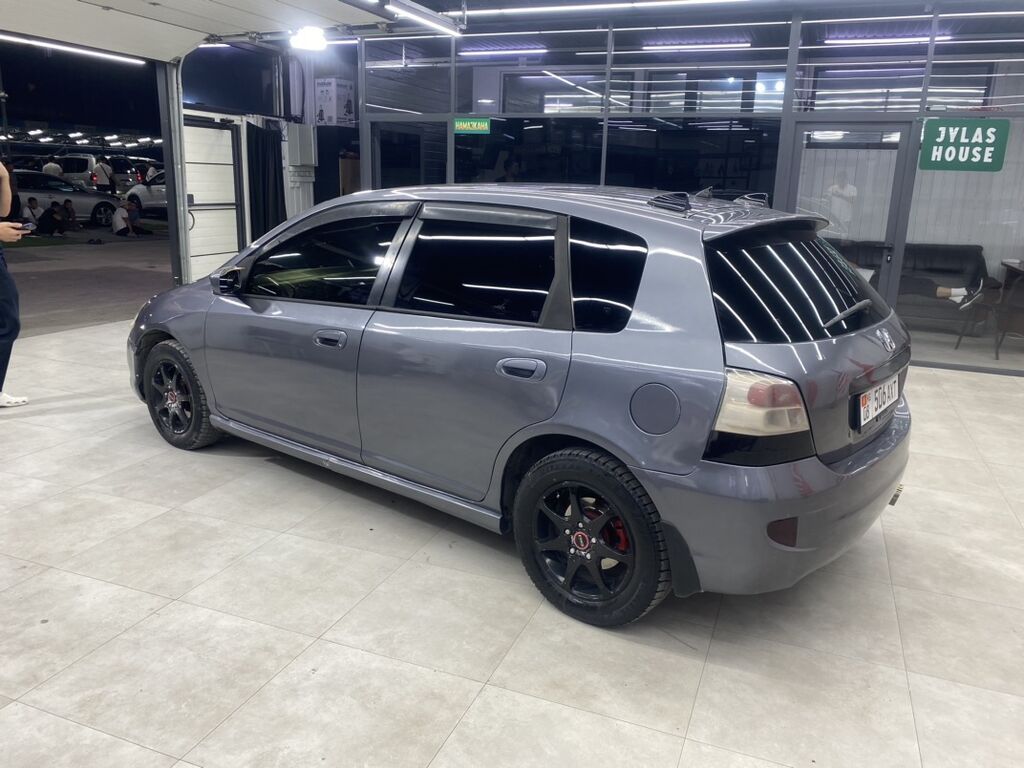Honda Civic: 2004 г., 1.7 л, Автомат, Бензин, Хэтчбэк: фото 3