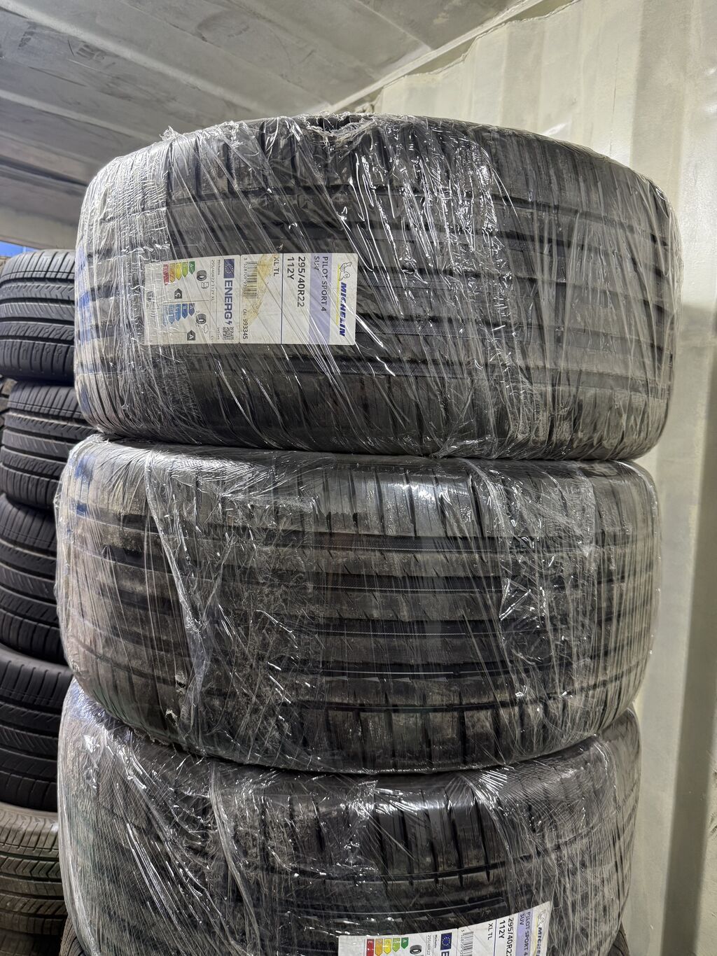 Шины 295 / 40 / R 22, Лето, Новый, Комплект, Франция, Michelin: фото 1
