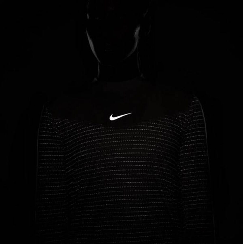 Футболка, Облегающая модель, Nike, Полиэстер, Б/у, M: фото 3