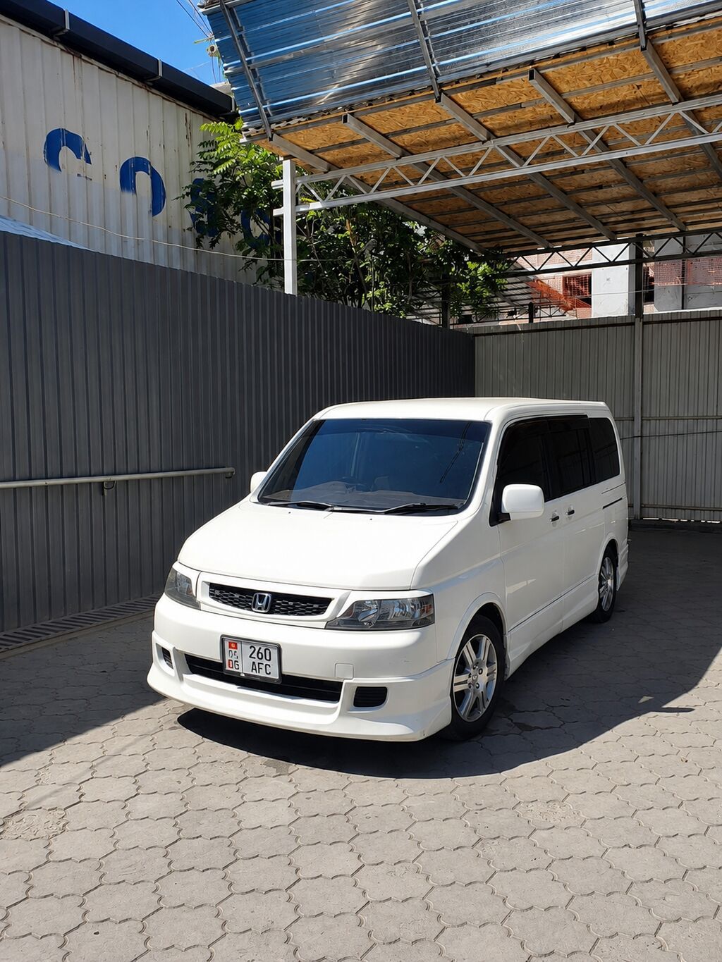 Honda Stepwgn: 2004 г., 2.4 л, Автомат, Газ, Минивэн: фото 4