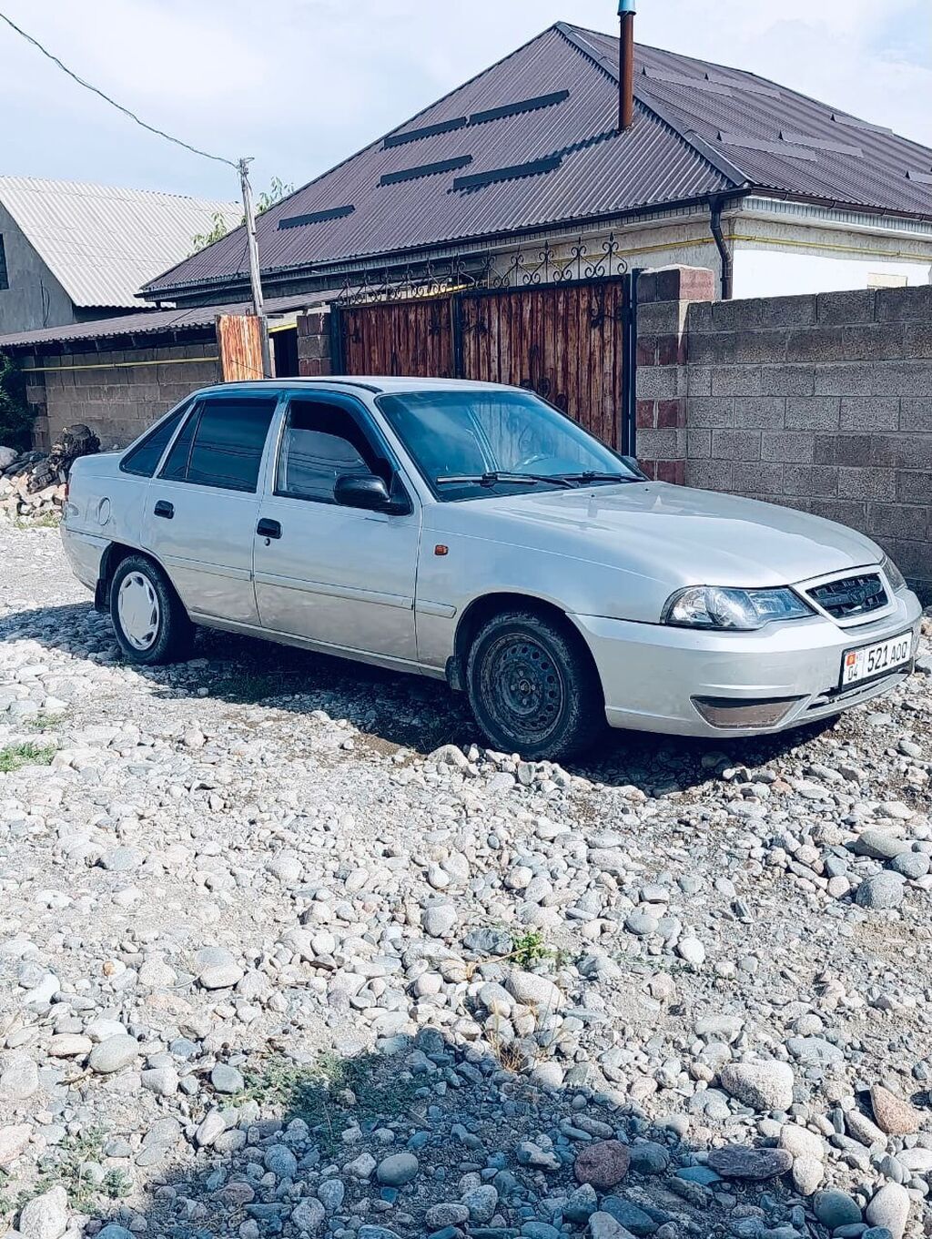Daewoo Nexia: 2010 г., 1.5 л, Механика, Седан — фото 3
