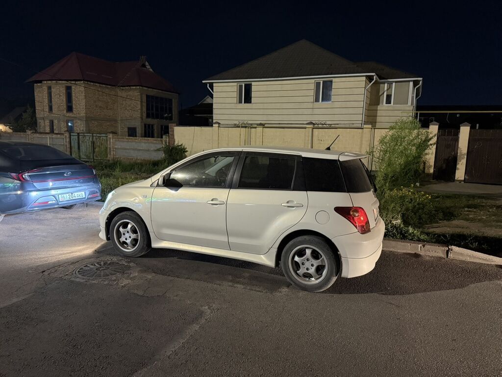 Toyota Ist: 2003 г., 1.5 л, Автомат, Бензин, Хэтчбэк: фото 4