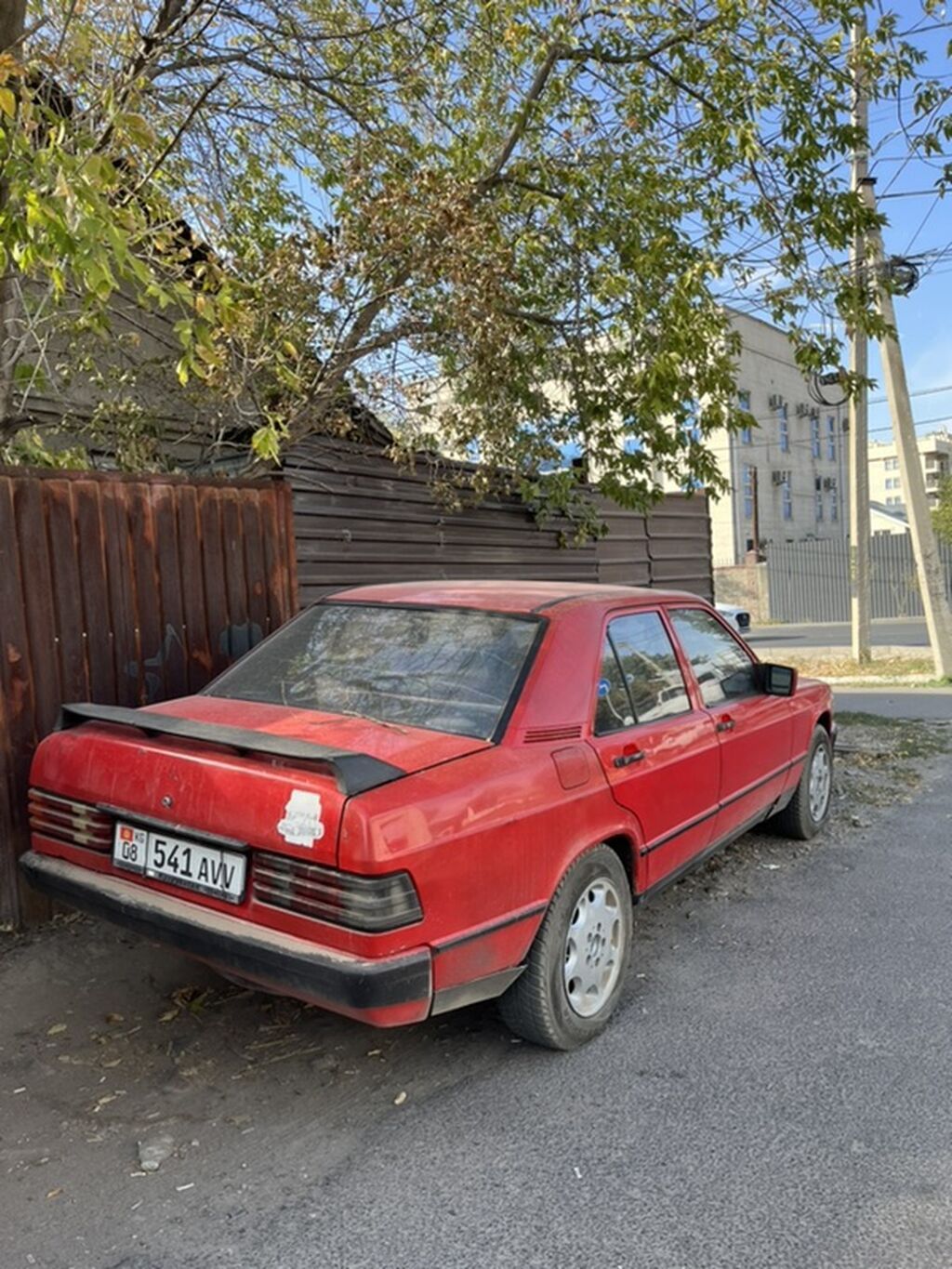 Mercedes-Benz 190: 1984 г., 2 л, Механика, Бензин, Седан: фото 5