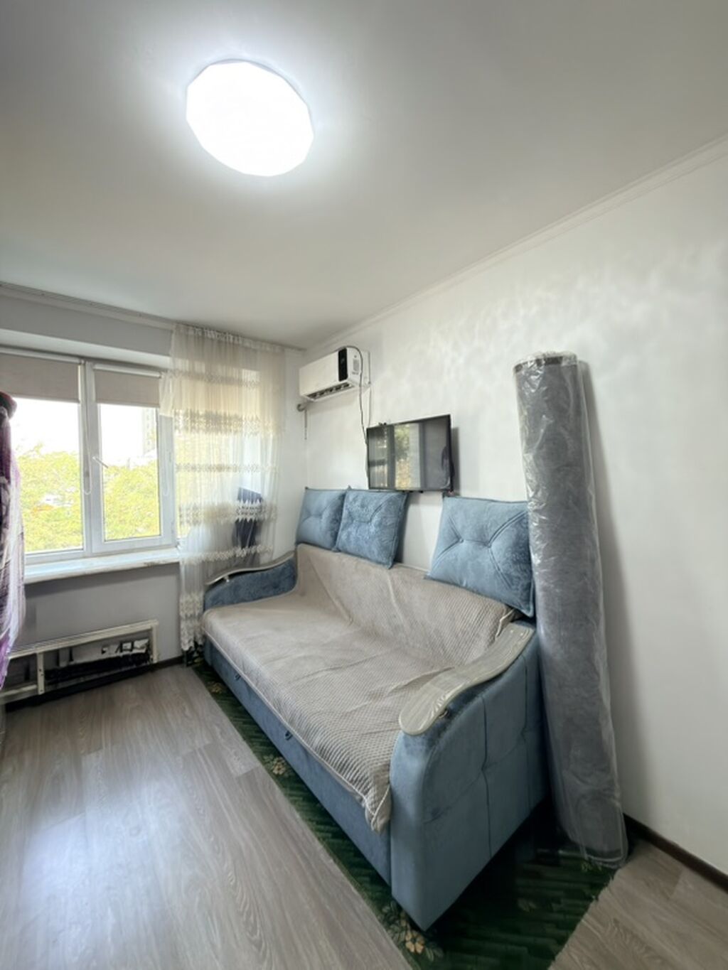 Студия, 17 м², Дордой Плаза ТРЦ Гостиничный тип, 3 этаж, Косметический ремонт: фото 2