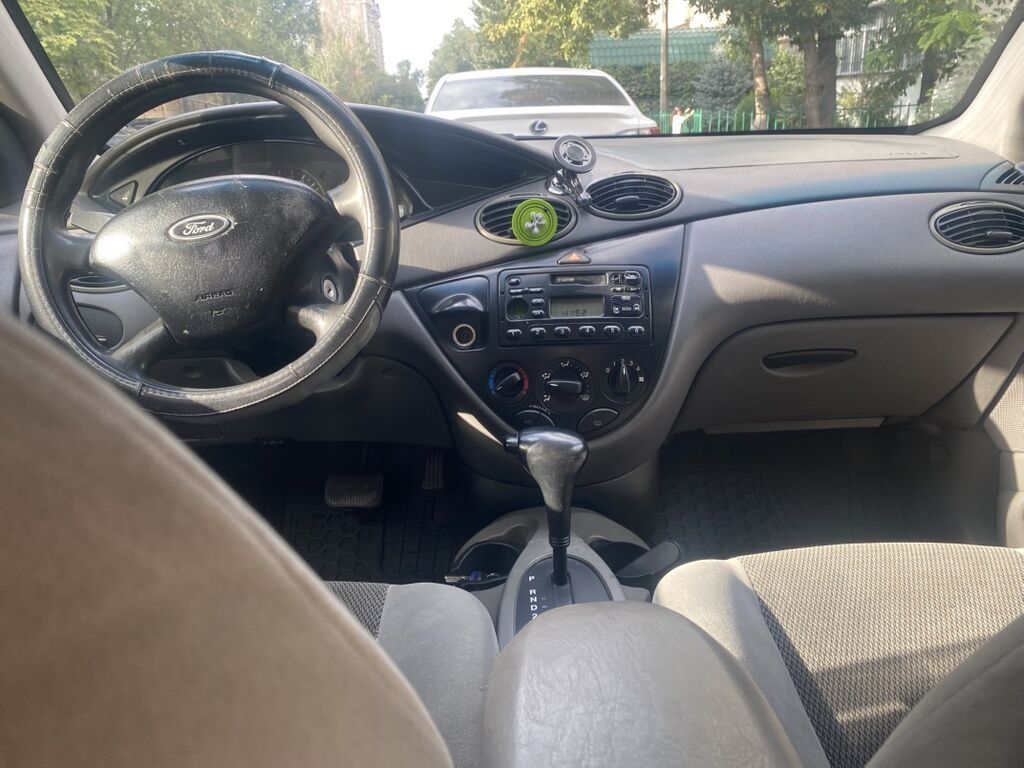 Ford Focus: 2003 г., 2 л, Автомат, Бензин, Седан: фото 5