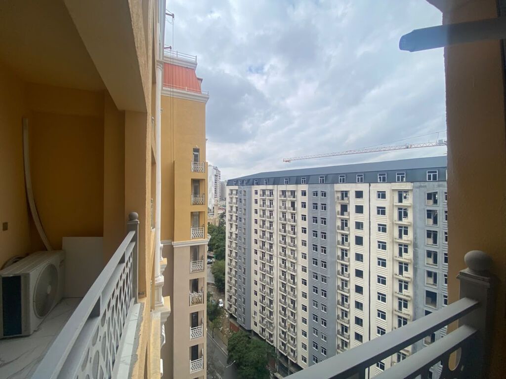 3 otaqlı, Yeni tikili, 92 kv. m