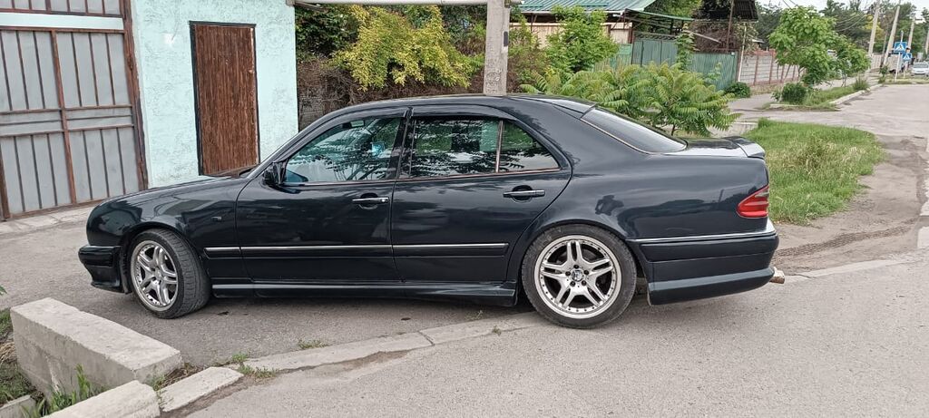 Mercedes-Benz E-Class: 1999 г., 4.3 л, Автомат, Бензин, Седан: фото 2
