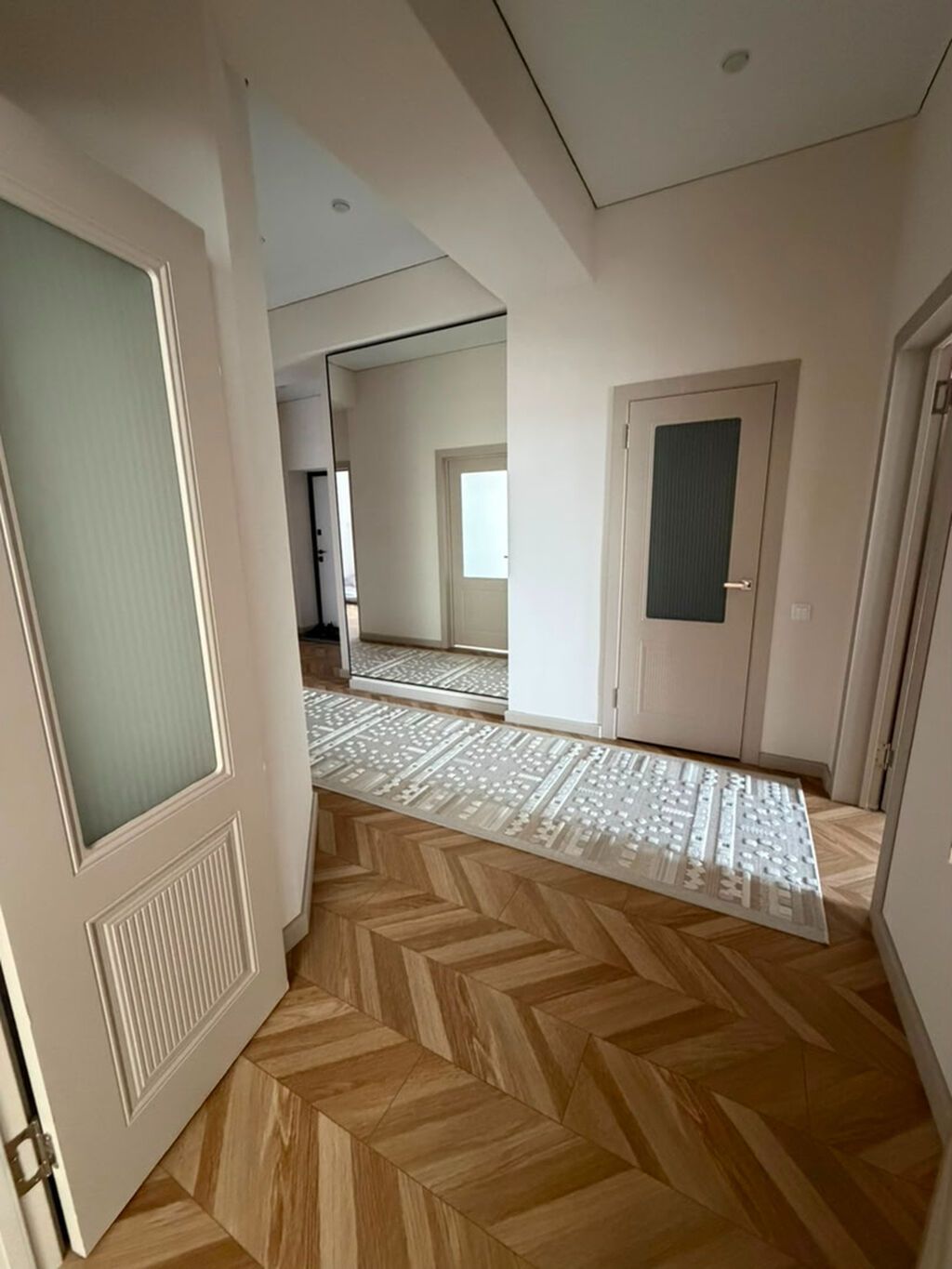 3 комнаты, 92 м², Асанбай мкр Элитка, 13 этаж, Евроремонт: фото 6