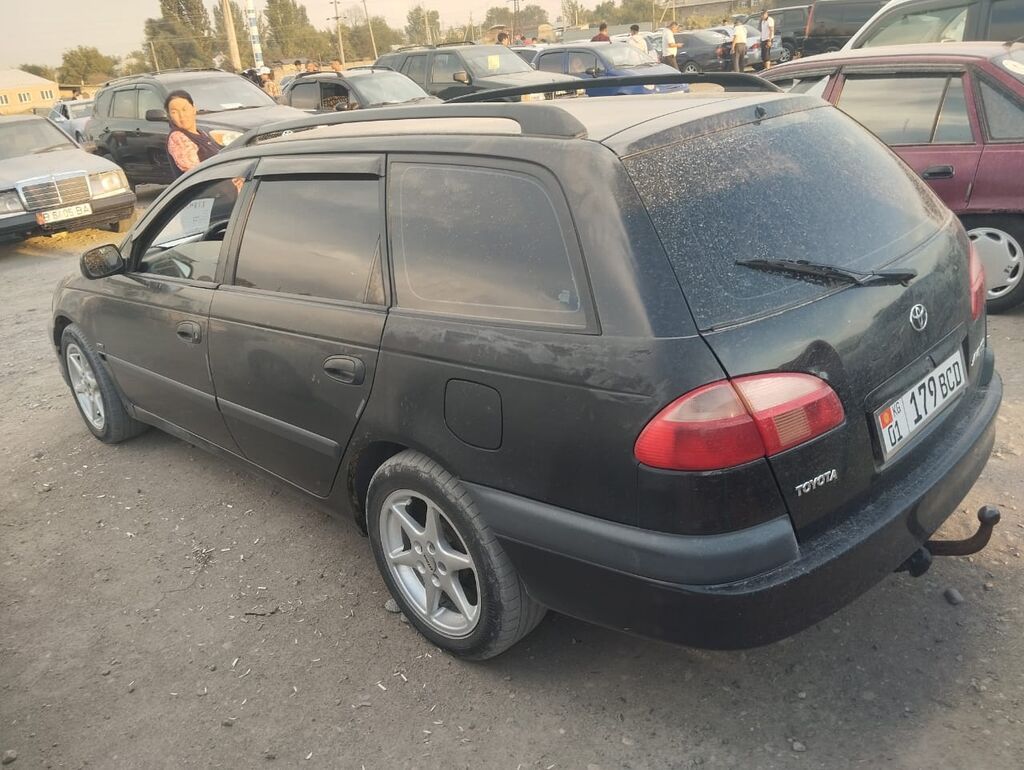 Toyota Avensis: 2003 г., 1.8 л, Механика, Бензин, Универсал: фото 3