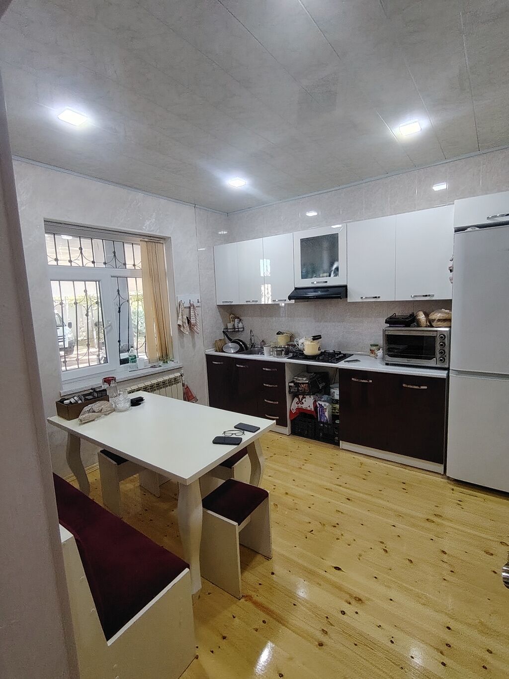6 otaqlı, 220 kv. m, Kredit yoxdur
