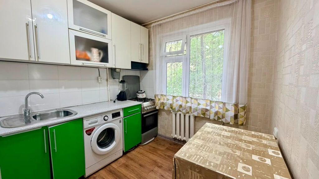 3 комнаты, 58 м², Центральная мечеть 104 серия, 1 этаж, Косметический ремонт: фото 1