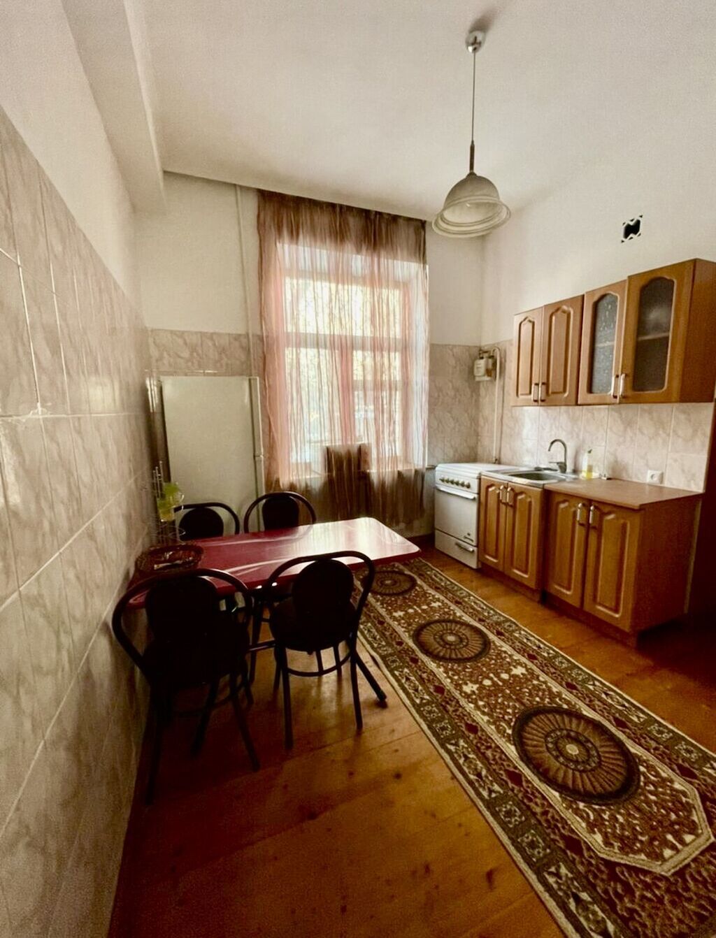 3 комнаты, 70 м², Филармония Сталинка, 1 этаж, Косметический ремонт: фото 4