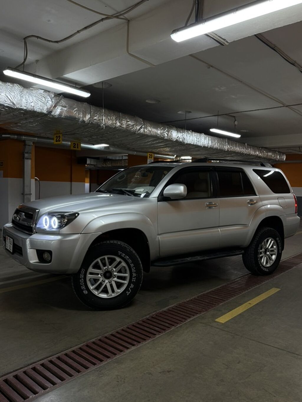 Toyota 4Runner: 2007 г., 4 л, Автомат, Газ, Внедорожник: фото 2