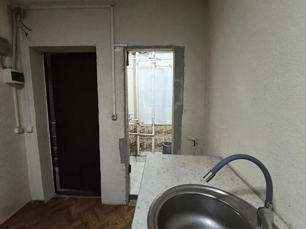 20 м², 1 комната, Старый толчок рынок / базар, Без животных: фото 1