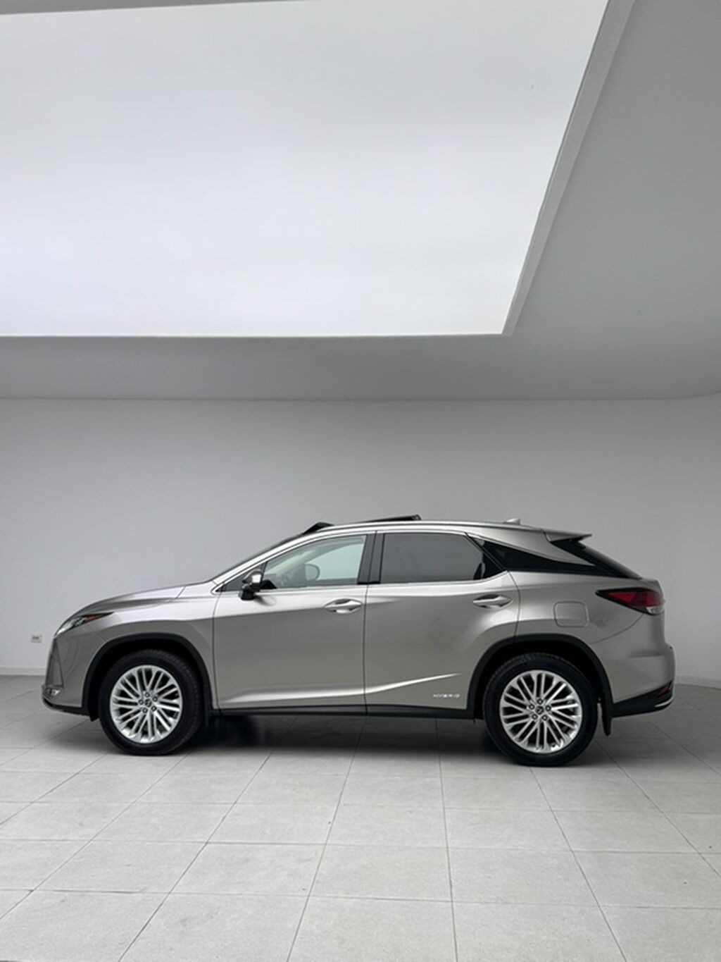Lexus RX: 2021 г., 3.5 л, Автомат, Гибрид, Кроссовер: фото 6