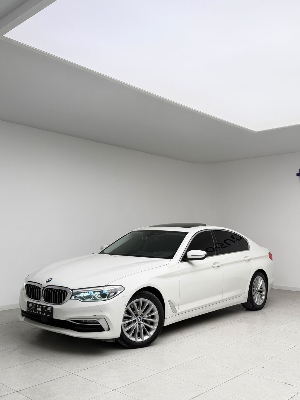 BMW 5 series: 2019 г., 2 л, Автомат, Бензин, Седан: фото 2