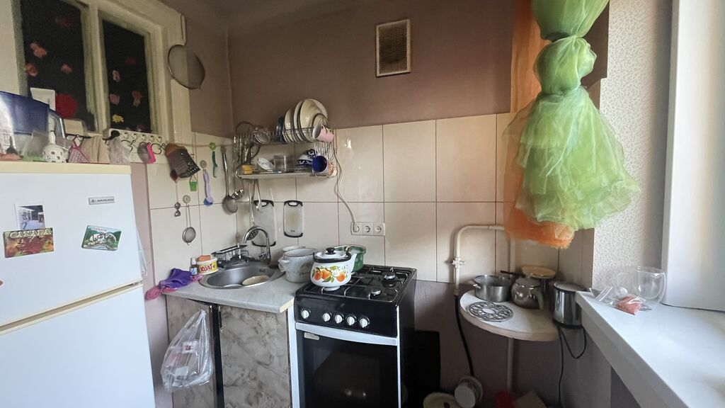 1 комната, 31 м², сквер Тоголок Молдо Индивидуалка, 4 этаж, Старый ремонт: фото 2