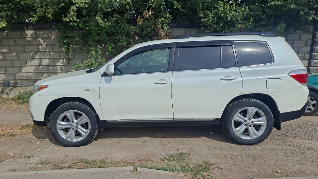Toyota Highlander: 2010 г., Кроссовер: фото 2