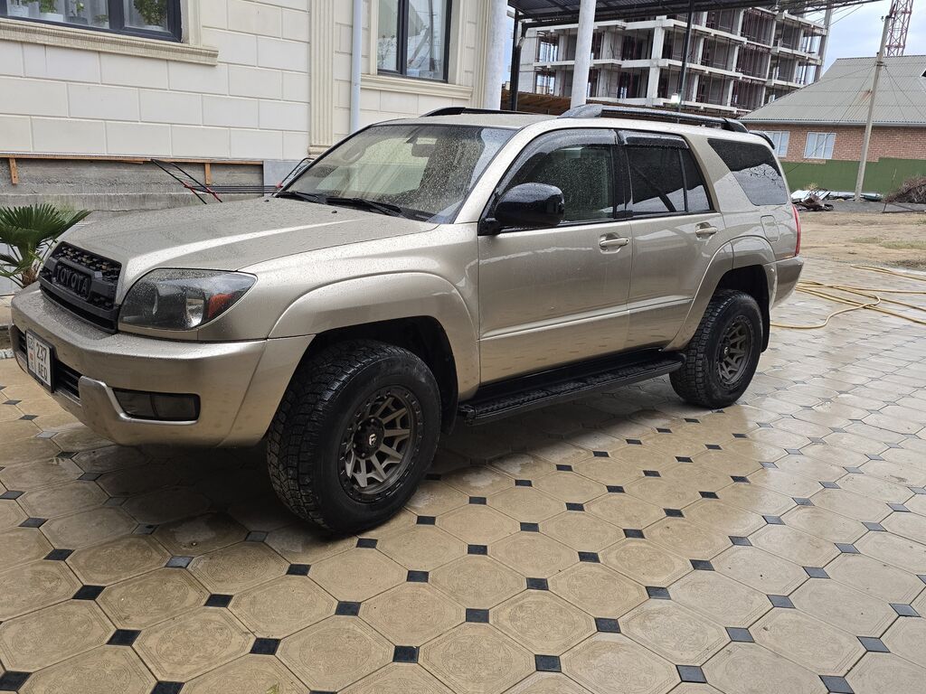 Toyota 4Runner: 2005 г., 4 л, Автомат, Бензин, Внедорожник: фото 2