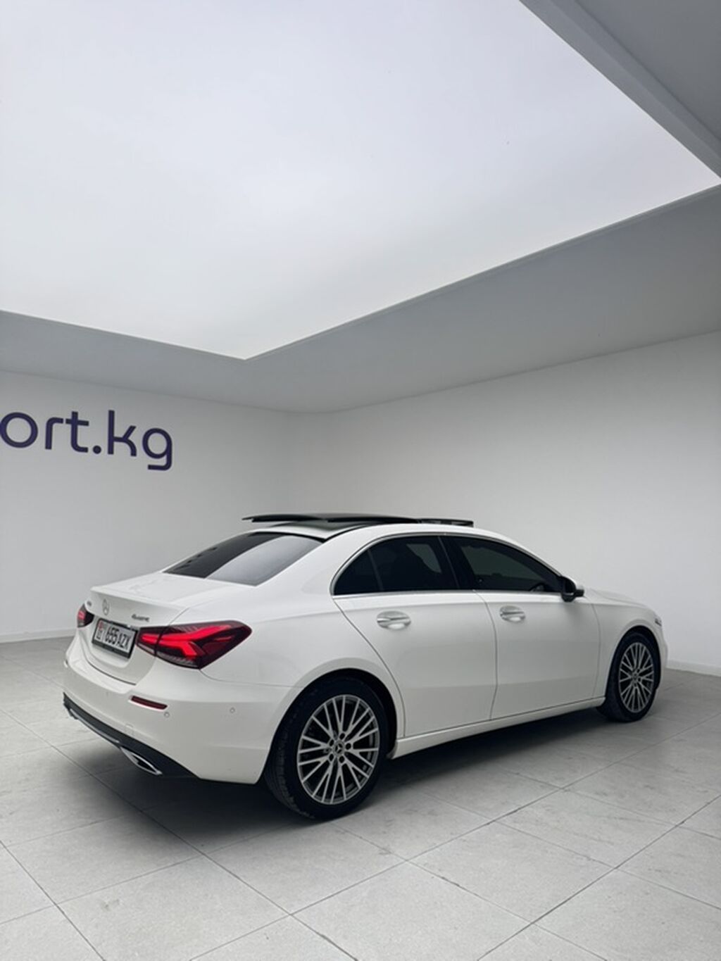 Mercedes-Benz A-Class: 2021 г., 2 л, Робот, Бензин, Седан: фото 5
