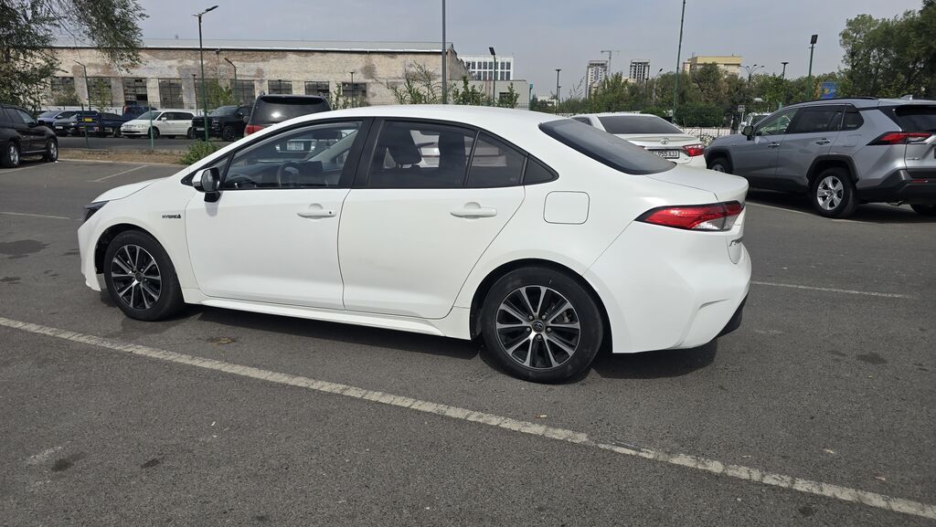 Toyota Levin: 2023 г., 1.8 л, Вариатор, Гибрид, Седан: фото 4