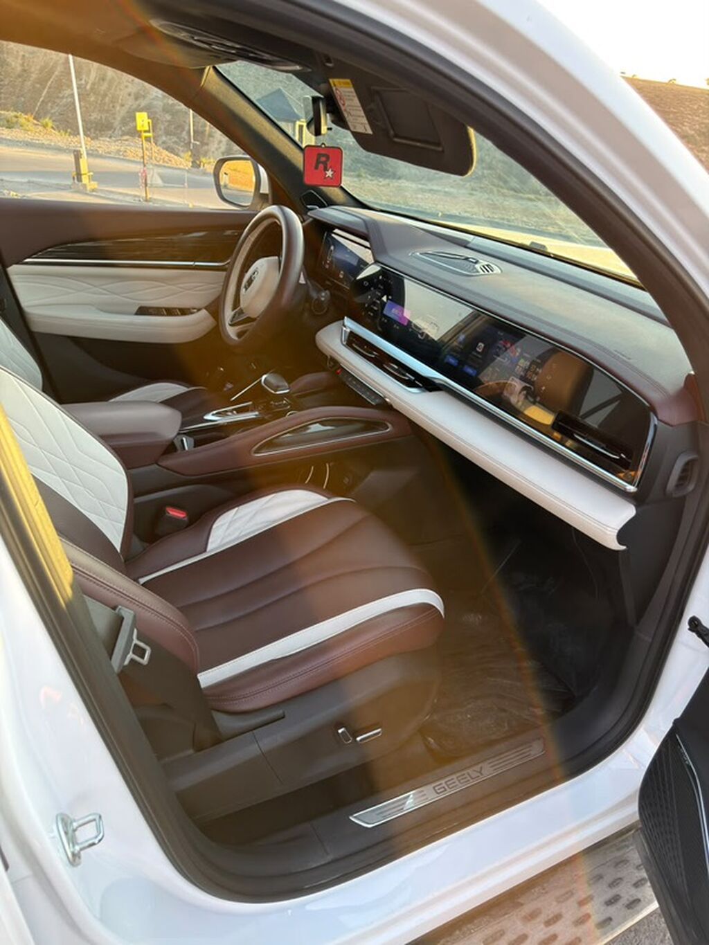 Geely Monjaro: 2022 г., 2 л, Автомат, Бензин, Кроссовер: фото 6