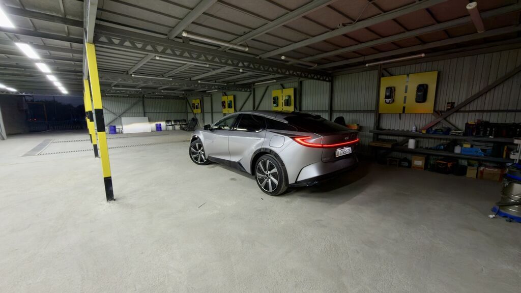 Toyota bZ5: 2026 г., 0.1 л, Автомат, Электромобиль, Лифтбек: фото 7