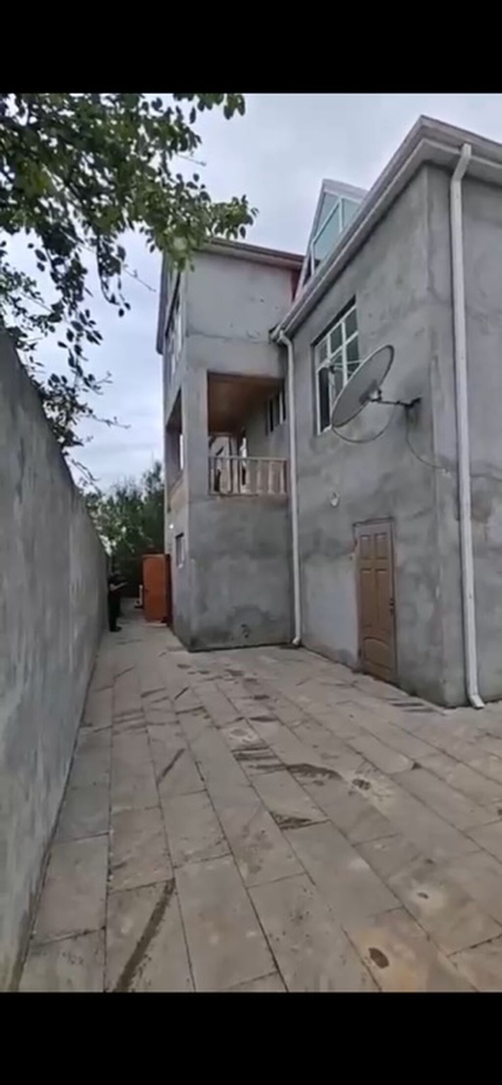 6 otaqlı, 350 kv. m, Yeni təmirli
