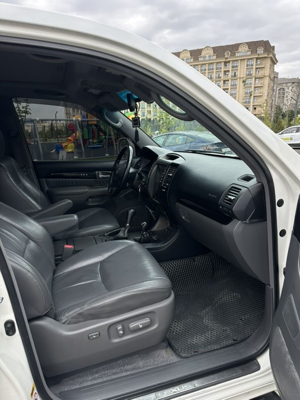 Lexus GX: 2005 г., 4.7 л, Автомат, Бензин, Внедорожник: фото 8