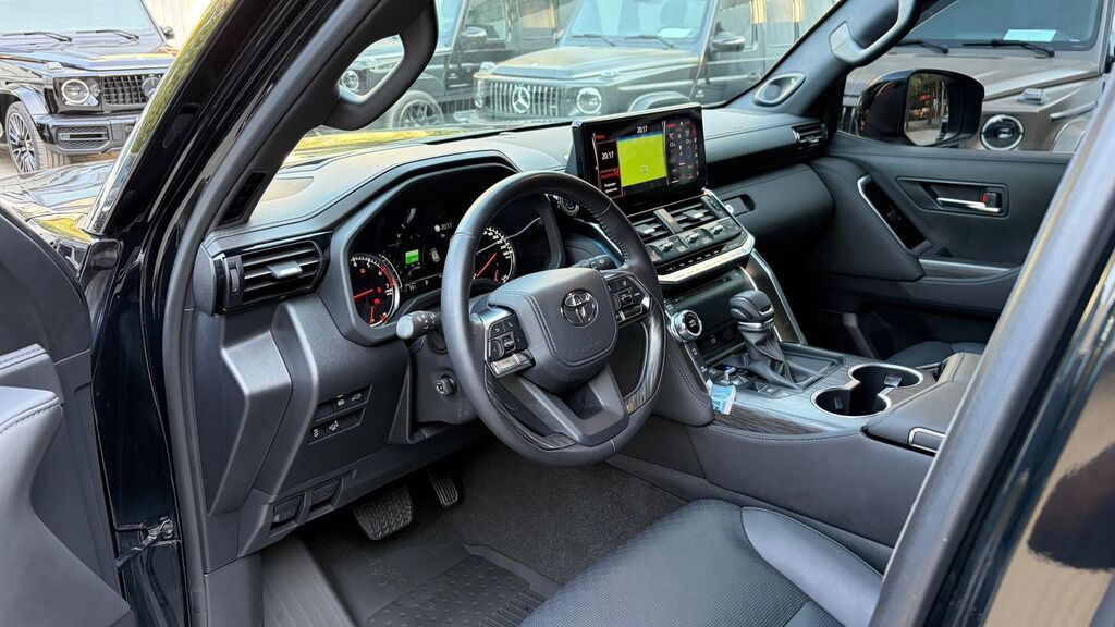 Toyota Land Cruiser: 2022 г., 3.5 л, Автомат, Бензин, Внедорожник: фото 6