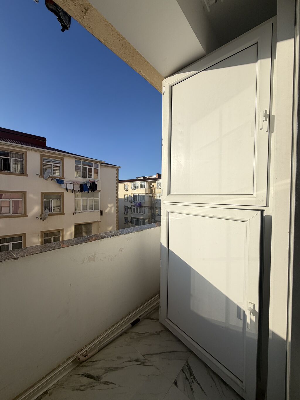 4 otaqlı, Yeni tikili, 110 kv. m