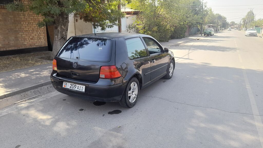 Volkswagen Golf: 2001 г., 1.6 л, Механика, Бензин, Хэтчбэк: фото 4