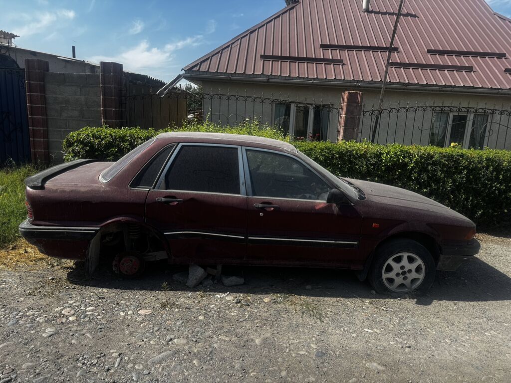 Mitsubishi Galant: 1990 г., Седан: фото 6