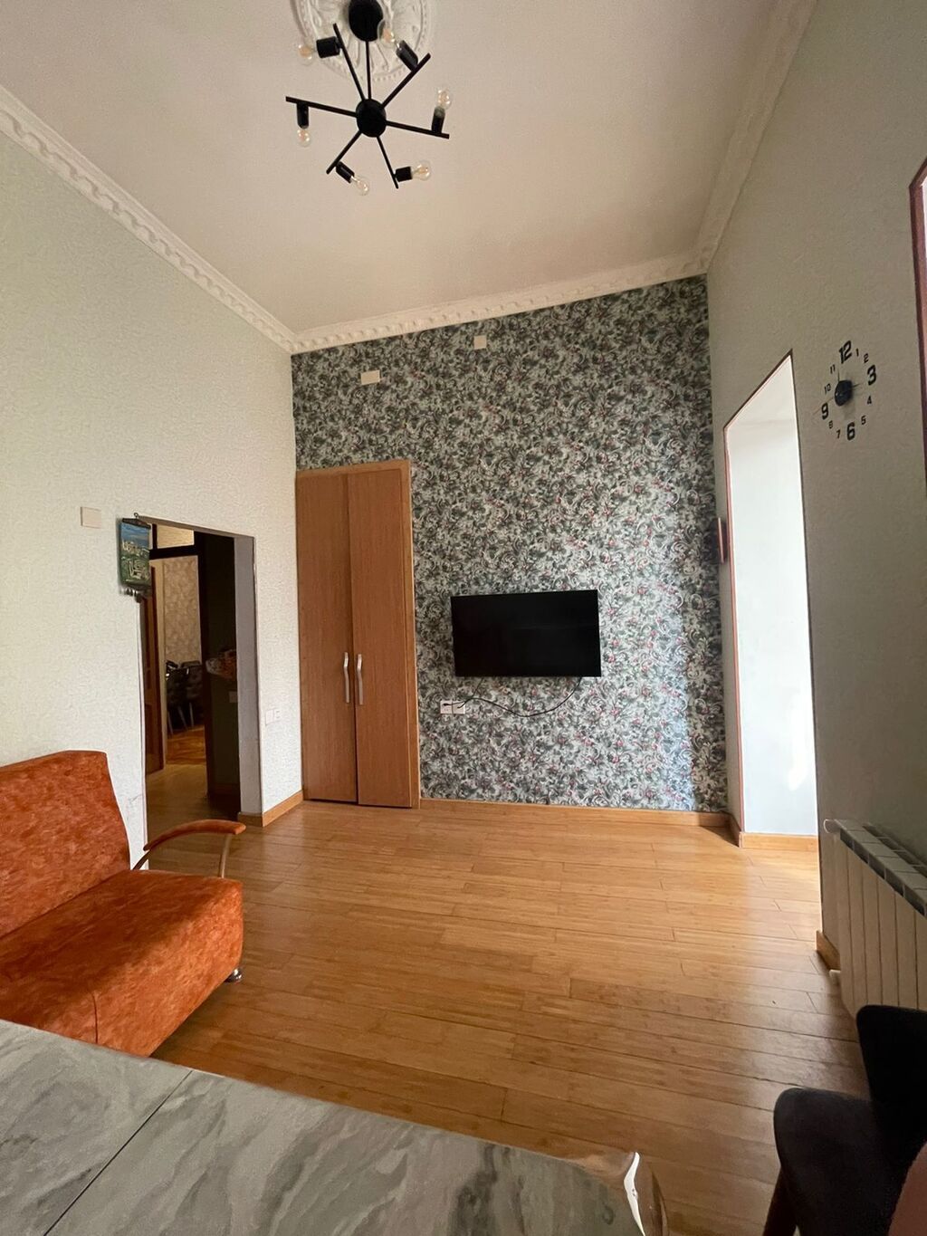 Bakı, 28 May, 4 otaqlı, Köhnə tikili, m. 28 may, 130 kv. m