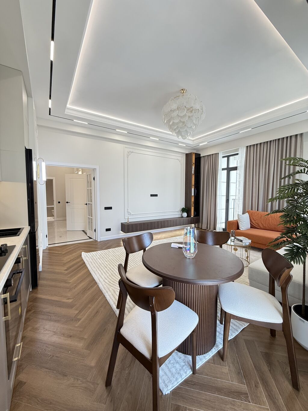 3 комнаты, 92 м², Орто-Сай с. Элитка, 4 этаж, Дизайнерский ремонт: фото 1